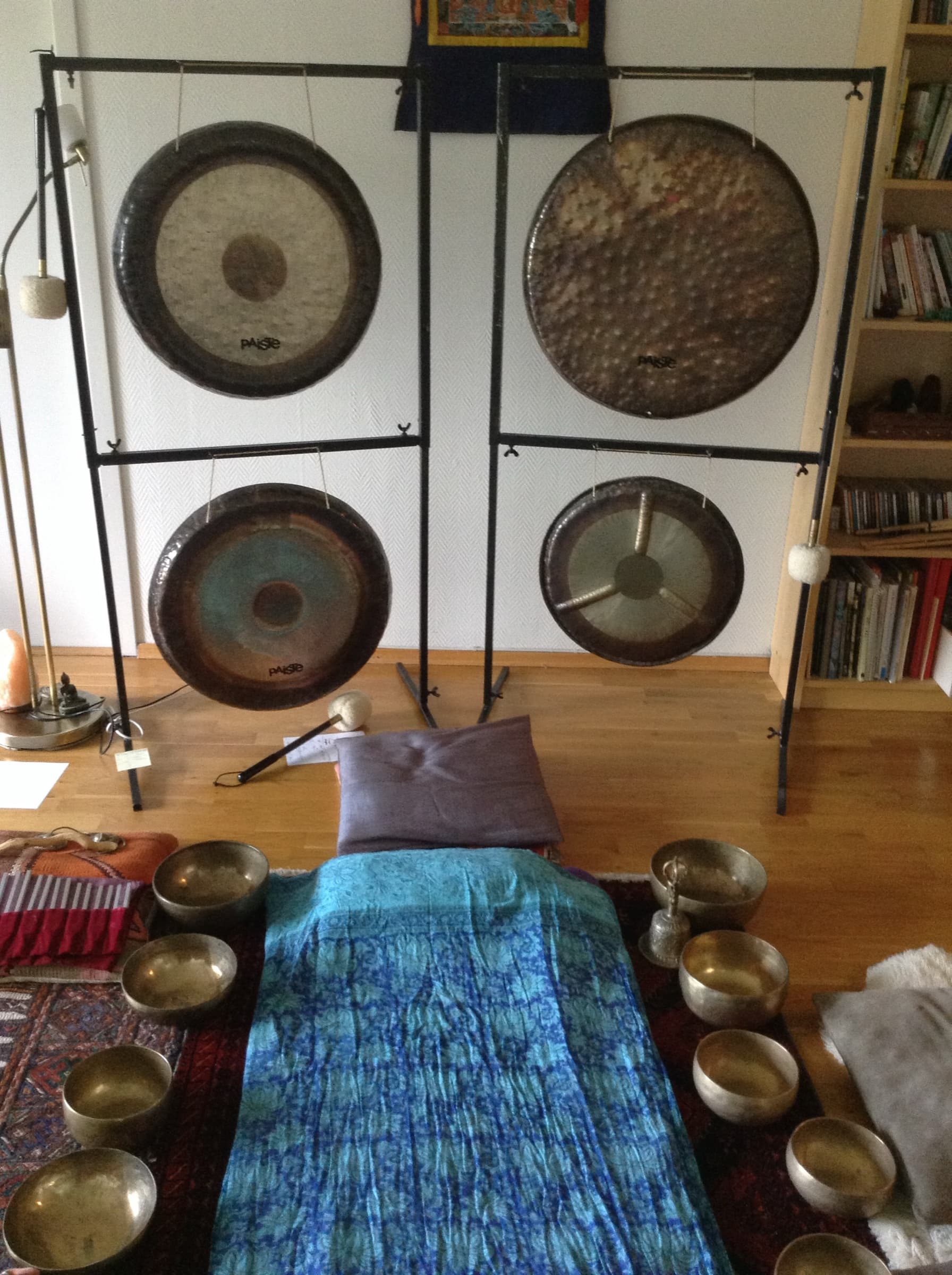 Tal's gong and singing-bowl studio